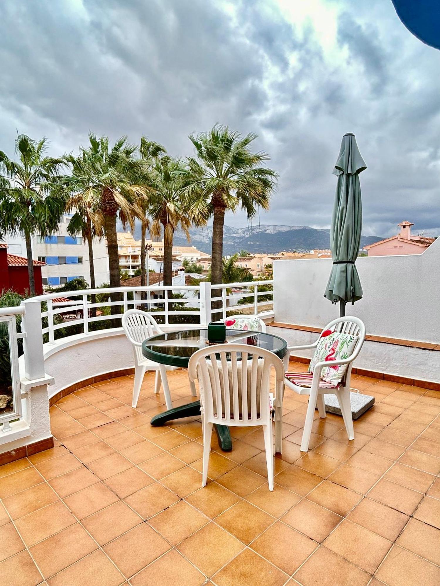 Sea Views Apartments Денія Екстер'єр фото