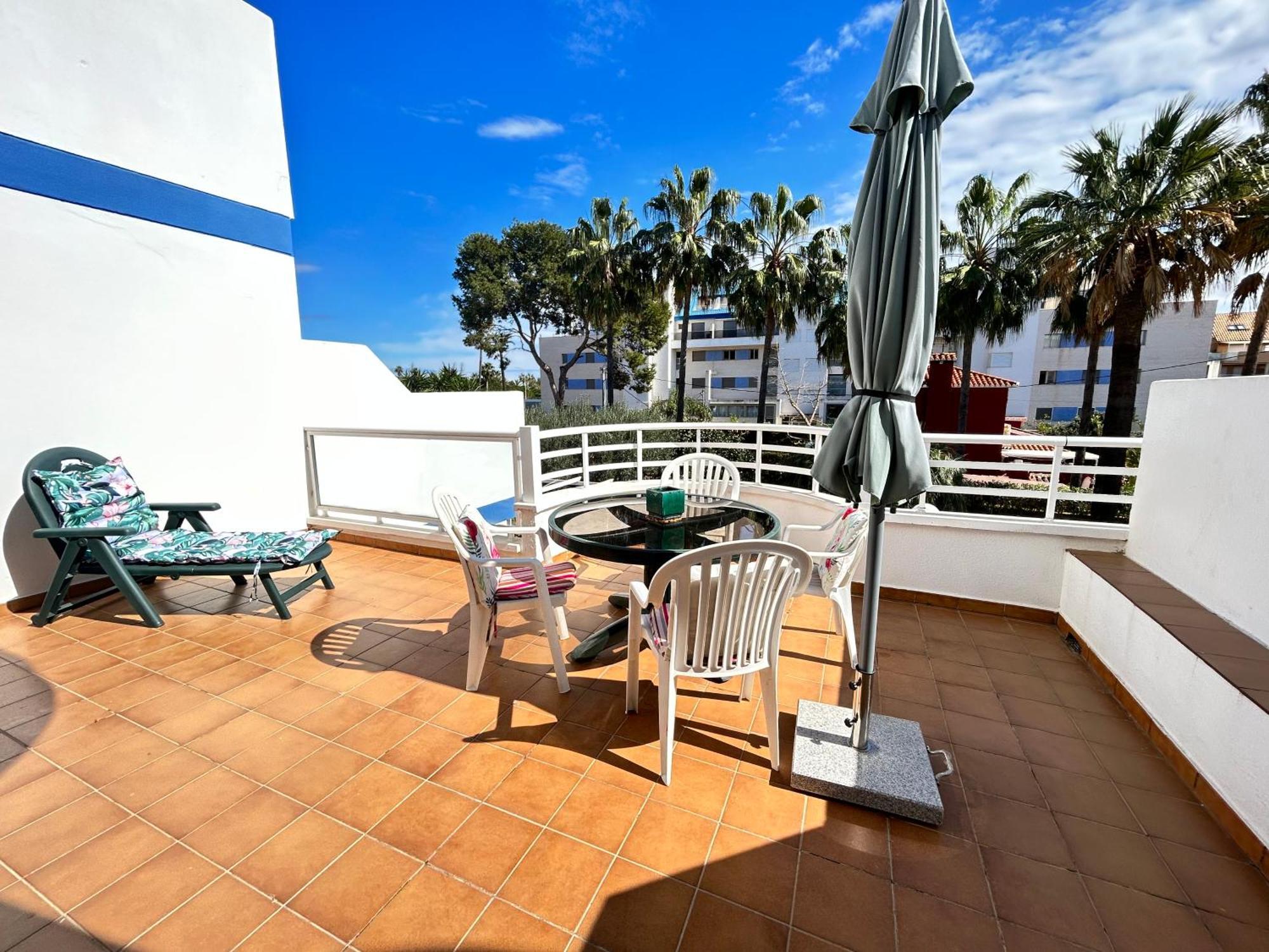Sea Views Apartments Денія Екстер'єр фото