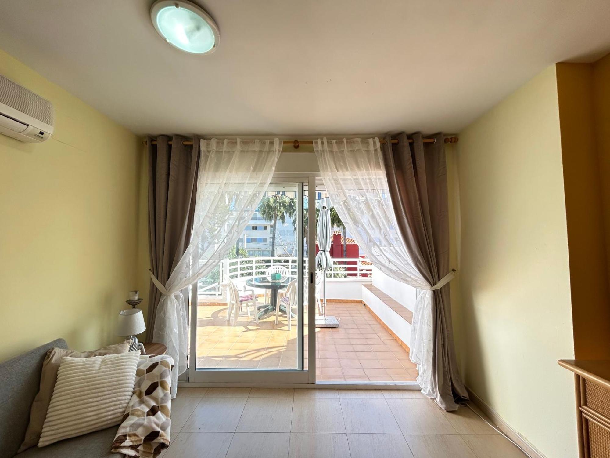 Sea Views Apartments Денія Екстер'єр фото