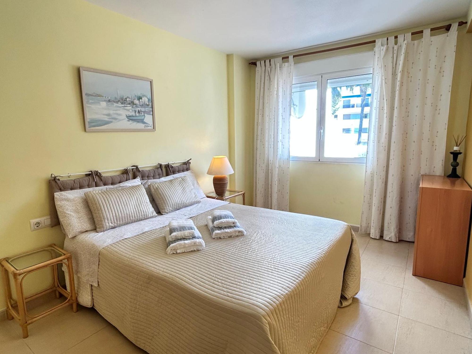 Sea Views Apartments Денія Екстер'єр фото