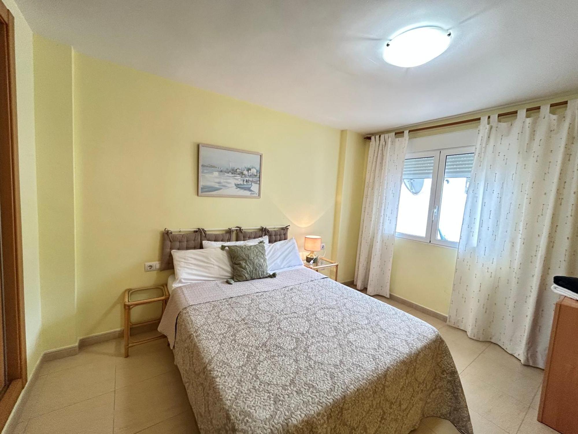Sea Views Apartments Денія Екстер'єр фото